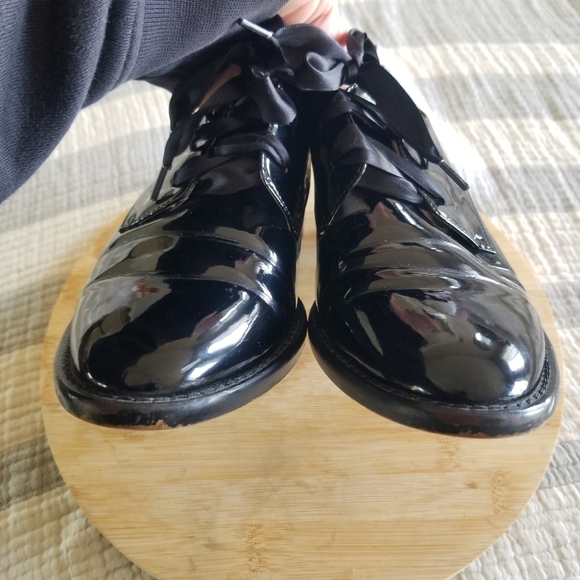 Louise et Cie | Patent Leather Loafers - Picture 5 of 12
